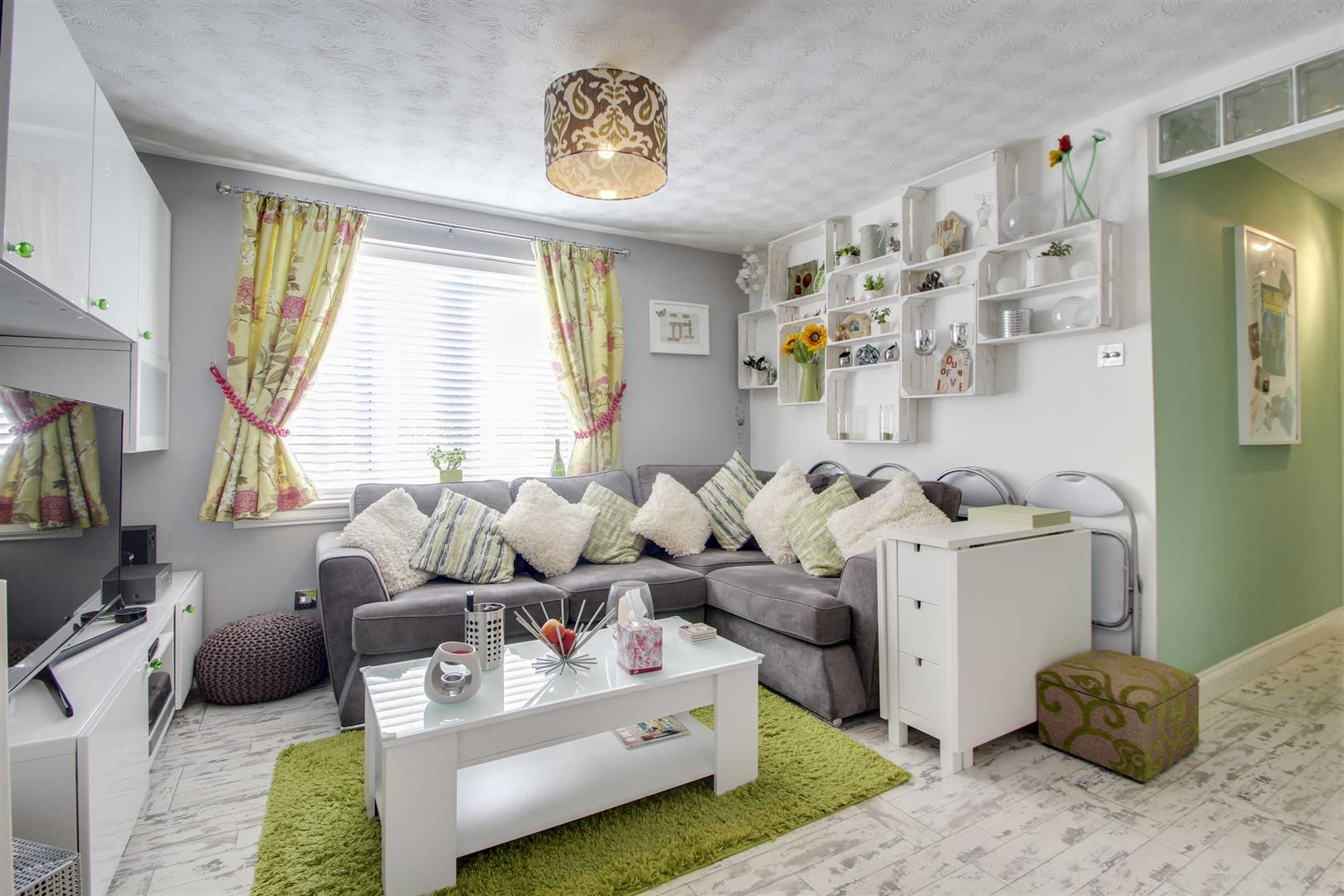 Tenterden Crescent, Kents Hill, Milton Keynes